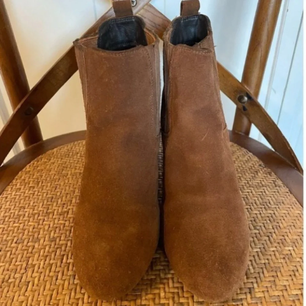 STEVE MADDEN Gusto Suede Ankle Boot in Rust
